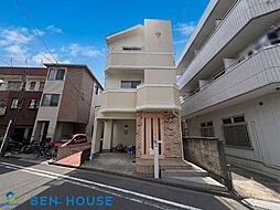 京町3丁目 前面道路が広く吹吹抜けのある3階建て再生住宅