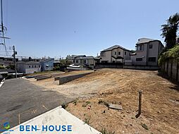 岸谷2丁目　水回り設備が集約されたプランの2階建て邸宅
