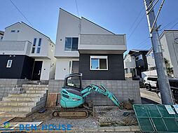 港北区下田町3丁目　アイランドキッチン採用の2階建て邸宅