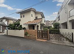 今井西町　南面にバルコニーのある3階建て邸宅