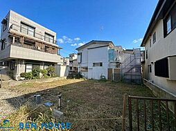 小向西町2丁目　水回り設備が集約された3階建邸宅