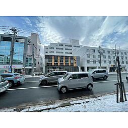 札幌市中央区北四条西２８丁目