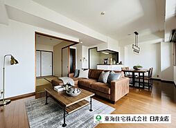 ベルドゥムール志津駅前