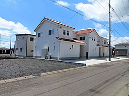 オール電化住宅、新築4LDK。2,440万円〜販売。 新栃木駅まで徒歩圏内の好立地。