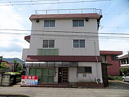 栃木環状線沿いの7DK 鉄骨造３階建て。現況販売です。