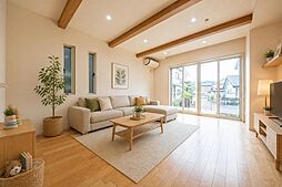 旧住協建設施工、ウッドデッキ付3LDK中古住宅／飯能市岩沢