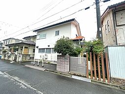 敷地５３坪超えの整形地、お好きなリフォームでお住まい下さい。