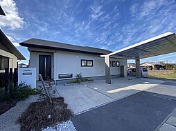 伊佐江町一戸建 1