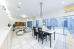 RC造/名東区山の手邸宅