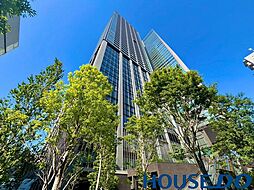 World Tower Residence