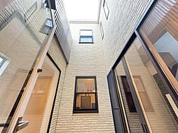 八千代市萱田町　中庭があるお家