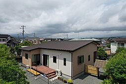 富士宮市淀師 〜築4年の平家建注文住宅、駐車スペース6台〜