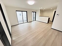 安行小山　1号棟