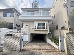 世田谷区成城8丁目の一戸建て