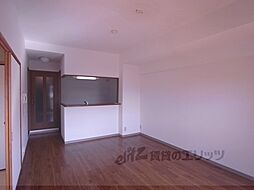 京都市右京区西京極北大入町