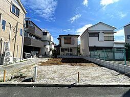 全1棟現場　前面道路広々で日当たり良好な角地