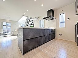 春日部市本田町1丁目　2号棟