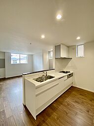 高槻市寿町二丁目　新築一戸建