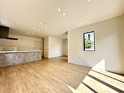 現 地 見 学 会市川市八幡6丁目　新築　南東向き3ＳＬＤＫ