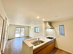 千葉市若葉区千城台東4丁目12番　　全2棟　Ｂ号棟