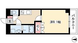 クレア　トミー