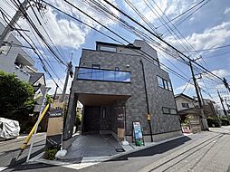 大型ルーフバルコニー付きの新築戸建て