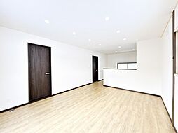 勇払郡安平町早来大町　戸建て