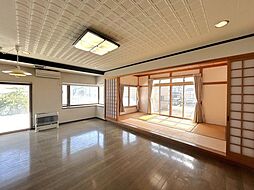 北秋田市米内沢字中道岱　戸建て