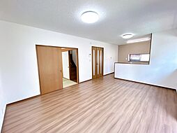 盛岡市西青山2丁目　戸建て