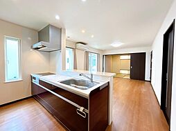 雄勝郡羽後町字南西馬音内　戸建て