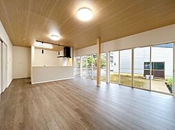 新潟市秋葉区矢代田　戸建て