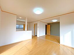 柏崎市大字与三 戸建て