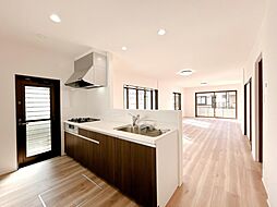 小牧市古雅4丁目　戸建て