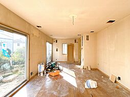 小牧市大字本庄　戸建て