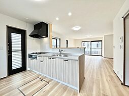 松阪市平成町　戸建て