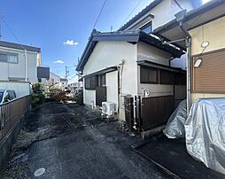 津市半田　戸建て