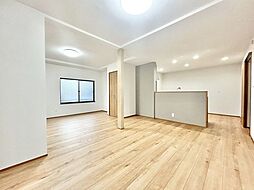 津市栗真町屋町 戸建て