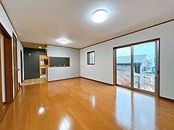津市長岡町　戸建て