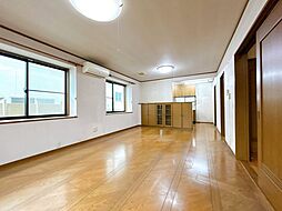 富山市館出町一丁目　戸建て