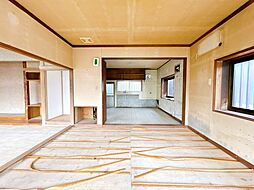 勝山市昭和町一丁目　戸建て