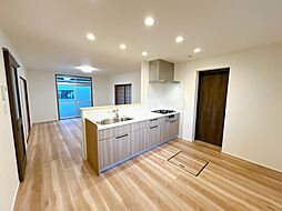 甲賀市信楽町勅旨　戸建て