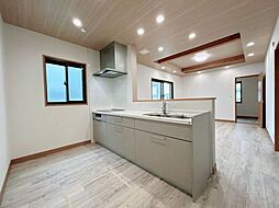 大津市赤尾町　戸建て