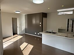 広島市安佐北区亀山9丁目　戸建て