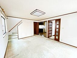 広島市西区己斐中三丁目　戸建て