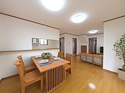 東温市横河原　戸建て