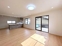 さぬき市造田是弘