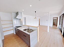 霧島市国分広瀬1丁目　戸建て