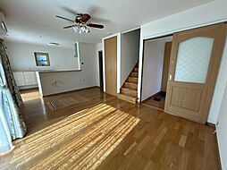 霧島市隼人町神宮3丁目　戸建て