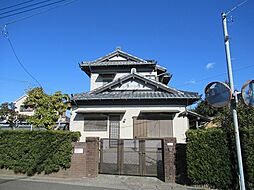 いすみ市大原　入母屋造りの家