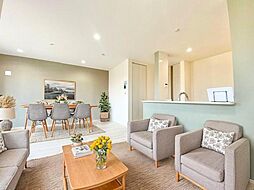 広いお庭付き ハイグレードキッチン仕様 奉免町 新築戸建 4号棟